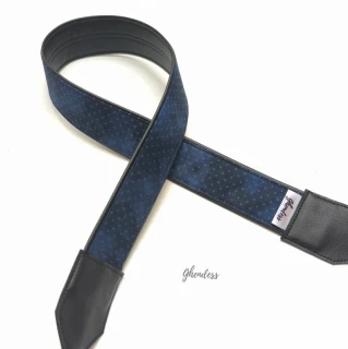 Popruh na fotoaparát - Blue dots